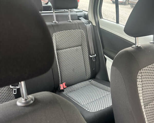 Зелений Шкода Фабія, об'ємом двигуна 1.2 л та пробігом 200 тис. км за 5222 $, фото 7 на Automoto.ua