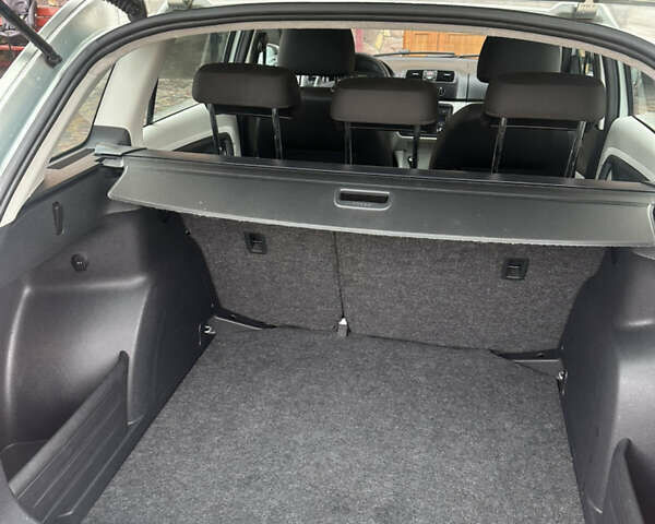 Зелений Шкода Фабія, об'ємом двигуна 1.2 л та пробігом 200 тис. км за 5222 $, фото 4 на Automoto.ua