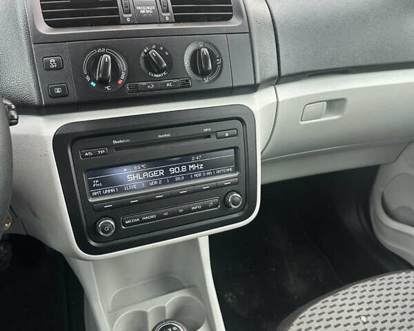 Зелений Шкода Фабія, об'ємом двигуна 1.2 л та пробігом 200 тис. км за 5222 $, фото 11 на Automoto.ua