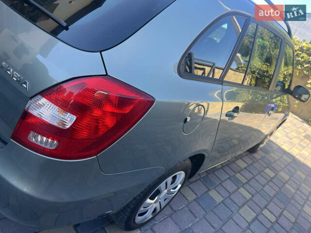 Зелений Шкода Фабія, об'ємом двигуна 1.39 л та пробігом 191 тис. км за 6500 $, фото 14 на Automoto.ua