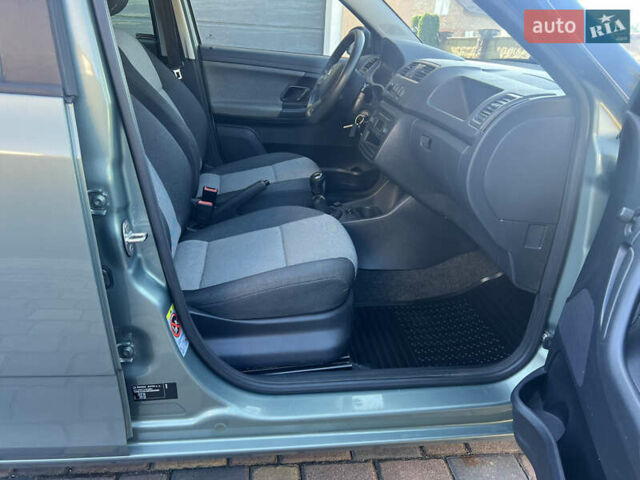 Зелений Шкода Фабія, об'ємом двигуна 1.39 л та пробігом 191 тис. км за 6500 $, фото 20 на Automoto.ua