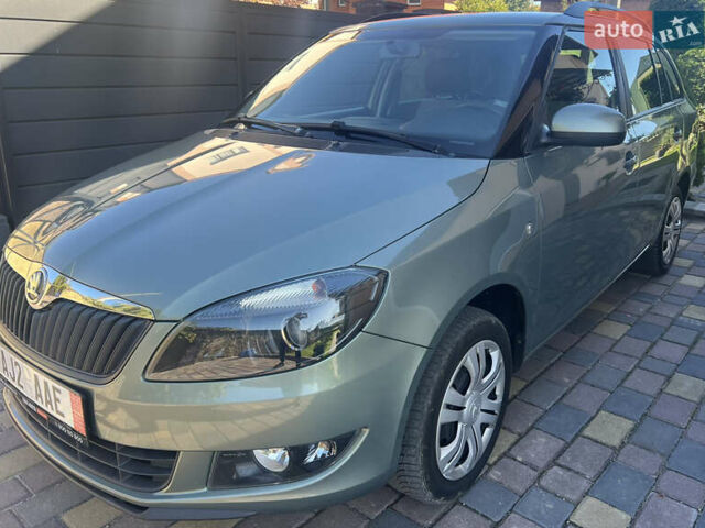 Зелений Шкода Фабія, об'ємом двигуна 1.39 л та пробігом 191 тис. км за 6500 $, фото 2 на Automoto.ua