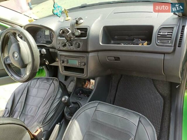 Зелений Шкода Фабія, об'ємом двигуна 1.6 л та пробігом 216 тис. км за 6700 $, фото 13 на Automoto.ua