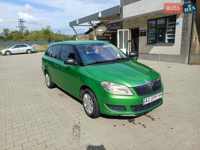 Зелений Шкода Фабія, об'ємом двигуна 1.6 л та пробігом 216 тис. км за 6700 $, фото 6 на Automoto.ua