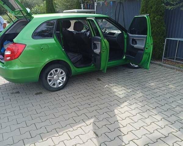 Зелений Шкода Фабія, об'ємом двигуна 1.6 л та пробігом 216 тис. км за 6700 $, фото 20 на Automoto.ua