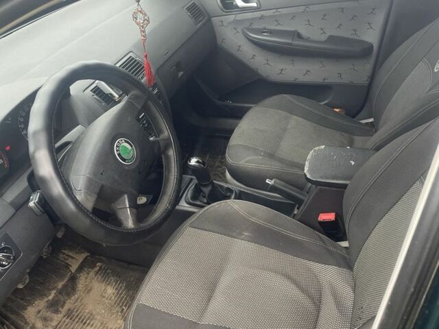 Зеленый Шкода Фабия, объемом двигателя 1.4 л и пробегом 1 тыс. км за 2700 $, фото 6 на Automoto.ua