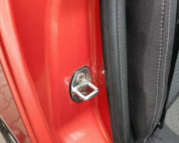 Помаранчевий Шкода Фабія, об'ємом двигуна 1.42 л та пробігом 207 тис. км за 4500 $, фото 3 на Automoto.ua