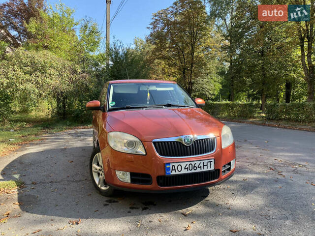 Помаранчевий Шкода Фабія, об'ємом двигуна 1.6 л та пробігом 280 тис. км за 4250 $, фото 3 на Automoto.ua