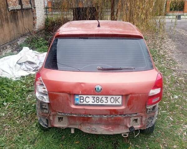 Оранжевый Шкода Фабия, объемом двигателя 1.2 л и пробегом 366 тыс. км за 1600 $, фото 3 на Automoto.ua