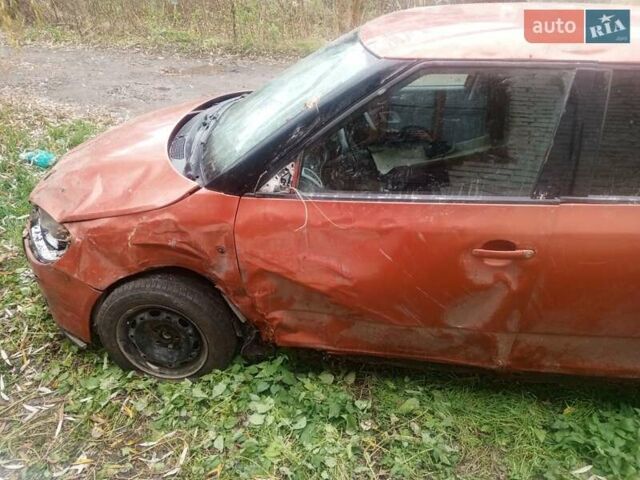 Оранжевый Шкода Фабия, объемом двигателя 1.2 л и пробегом 366 тыс. км за 1600 $, фото 13 на Automoto.ua