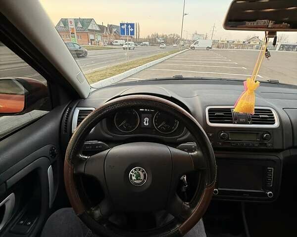 Оранжевый Шкода Фабия, объемом двигателя 1.42 л и пробегом 199 тыс. км за 3700 $, фото 11 на Automoto.ua