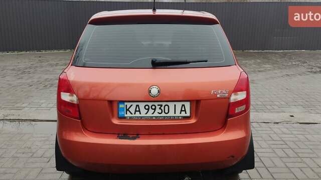 Оранжевый Шкода Фабия, объемом двигателя 1.2 л и пробегом 270 тыс. км за 3000 $, фото 1 на Automoto.ua