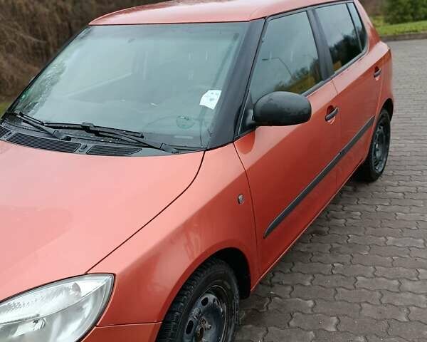 Помаранчевий Шкода Фабія, об'ємом двигуна 1.42 л та пробігом 207 тис. км за 4500 $, фото 4 на Automoto.ua