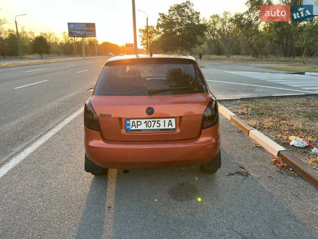 Помаранчевий Шкода Фабія, об'ємом двигуна 1.2 л та пробігом 237 тис. км за 4500 $, фото 6 на Automoto.ua