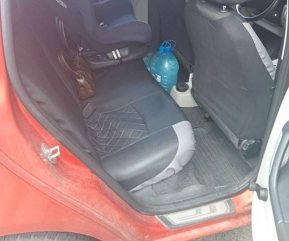 Помаранчевий Шкода Фабія, об'ємом двигуна 0 л та пробігом 223 тис. км за 4350 $, фото 3 на Automoto.ua