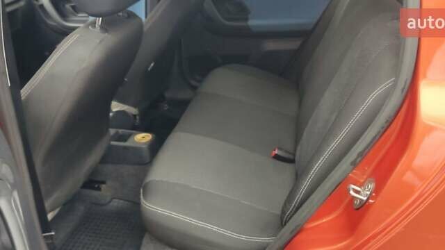 Оранжевый Шкода Фабия, объемом двигателя 1.2 л и пробегом 270 тыс. км за 3000 $, фото 9 на Automoto.ua