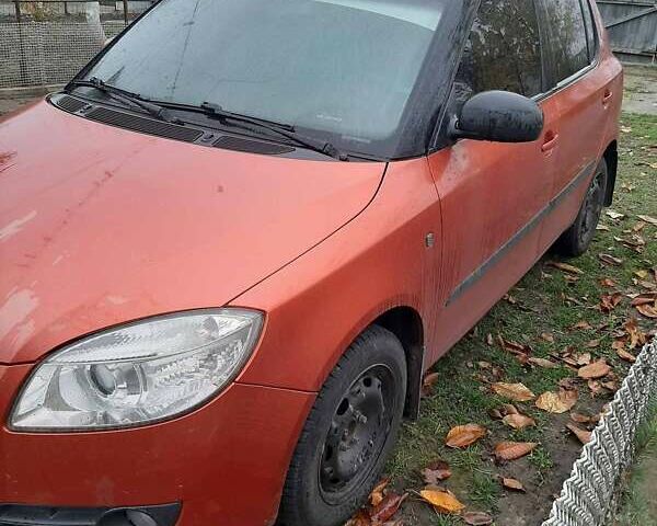 Оранжевый Шкода Фабия, объемом двигателя 1.39 л и пробегом 247 тыс. км за 3494 $, фото 8 на Automoto.ua