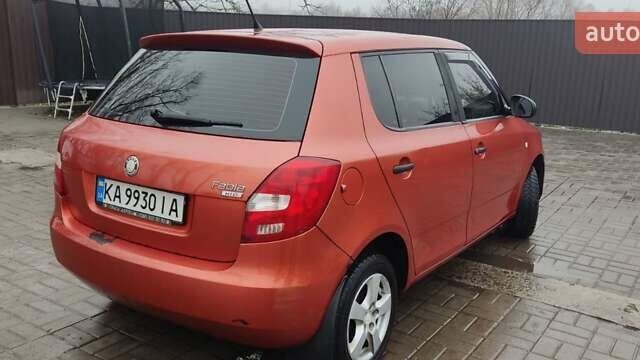 Оранжевый Шкода Фабия, объемом двигателя 1.2 л и пробегом 270 тыс. км за 3000 $, фото 4 на Automoto.ua