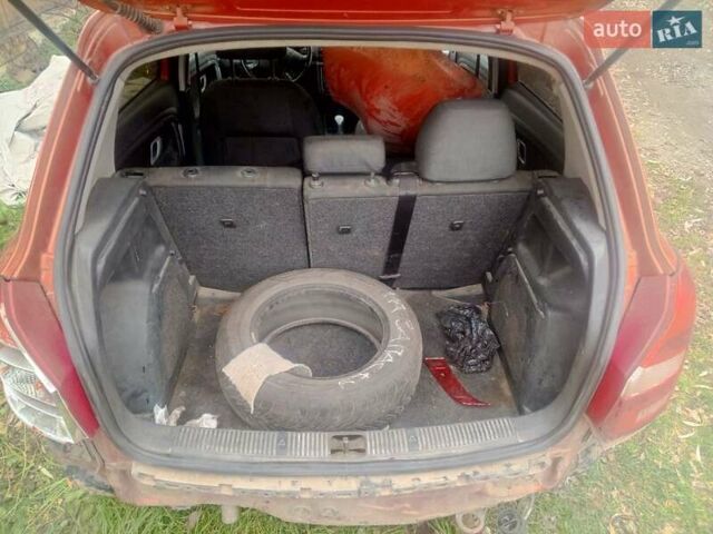 Оранжевый Шкода Фабия, объемом двигателя 1.2 л и пробегом 366 тыс. км за 1600 $, фото 12 на Automoto.ua