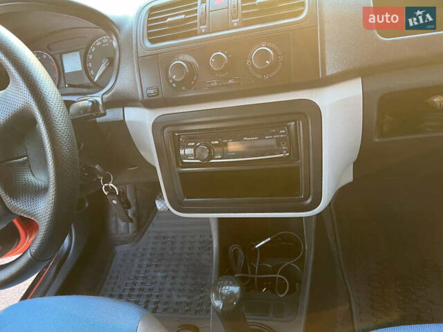 Помаранчевий Шкода Фабія, об'ємом двигуна 1.2 л та пробігом 237 тис. км за 4500 $, фото 23 на Automoto.ua