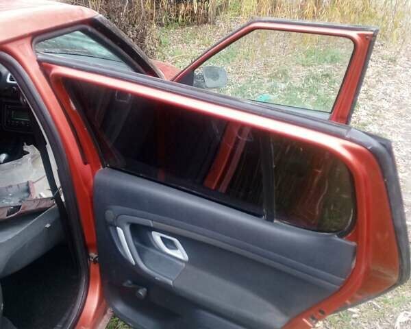 Оранжевый Шкода Фабия, объемом двигателя 1.2 л и пробегом 366 тыс. км за 1600 $, фото 7 на Automoto.ua