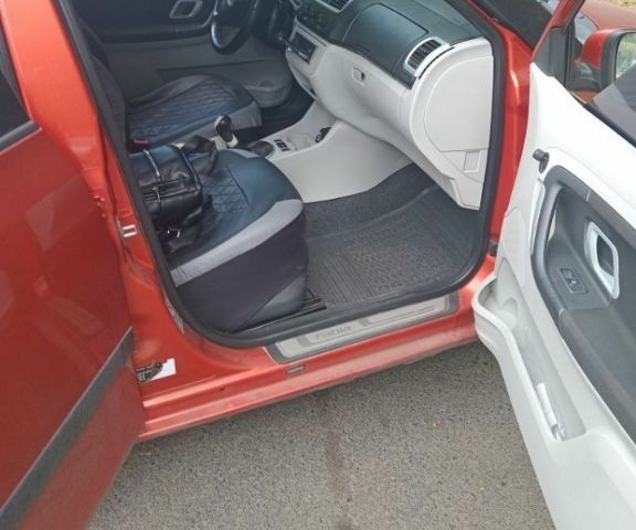 Помаранчевий Шкода Фабія, об'ємом двигуна 0 л та пробігом 223 тис. км за 4350 $, фото 6 на Automoto.ua