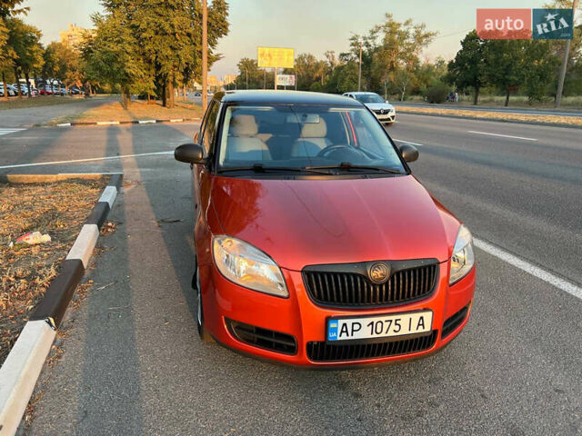 Помаранчевий Шкода Фабія, об'ємом двигуна 1.2 л та пробігом 237 тис. км за 4500 $, фото 11 на Automoto.ua
