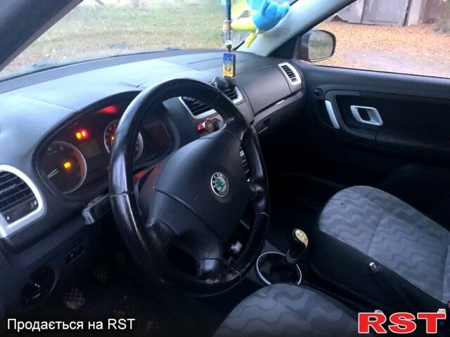 Помаранчевий Шкода Фабія, об'ємом двигуна 1.4 л та пробігом 0 тис. км за 2300 $, фото 1 на Automoto.ua