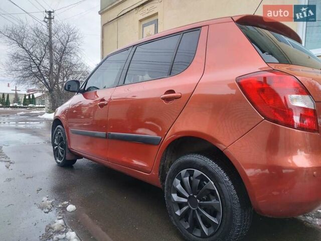 Помаранчевий Шкода Фабія, об'ємом двигуна 1.6 л та пробігом 325 тис. км за 3550 $, фото 13 на Automoto.ua