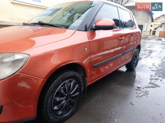 Помаранчевий Шкода Фабія, об'ємом двигуна 1.6 л та пробігом 325 тис. км за 3450 $, фото 9 на Automoto.ua