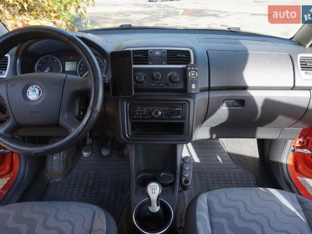 Шкода Фабия 2008 в Львове на Automoto.ua Оранжевый Шкода Фабия, объемом двигателя 1.39 л и пробегом 158 тыс. км за 6200 $, фото 11 на Automoto.ua