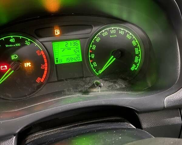 Оранжевый Шкода Фабия, объемом двигателя 1.2 л и пробегом 160 тыс. км за 4800 $, фото 10 на Automoto.ua
