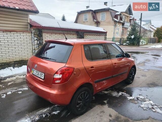Помаранчевий Шкода Фабія, об'ємом двигуна 1.6 л та пробігом 325 тис. км за 3450 $, фото 11 на Automoto.ua