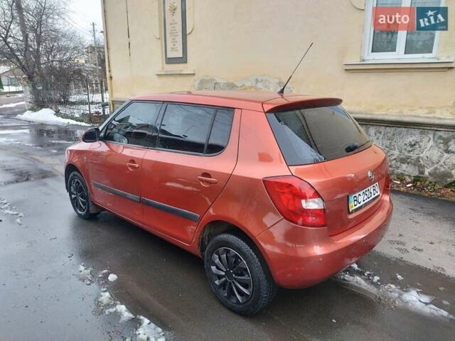 Помаранчевий Шкода Фабія, об'ємом двигуна 1.6 л та пробігом 325 тис. км за 3450 $, фото 15 на Automoto.ua