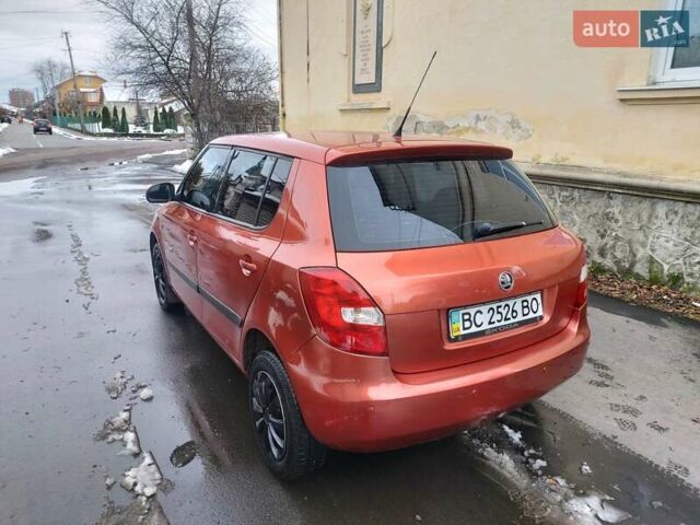 Помаранчевий Шкода Фабія, об'ємом двигуна 1.6 л та пробігом 325 тис. км за 3450 $, фото 14 на Automoto.ua
