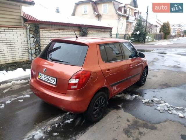 Помаранчевий Шкода Фабія, об'ємом двигуна 1.6 л та пробігом 325 тис. км за 3450 $, фото 7 на Automoto.ua