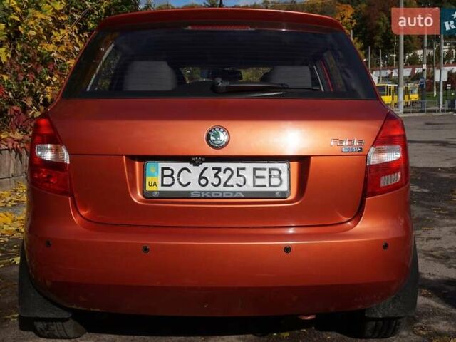 Шкода Фабия 2008 в Львове на Automoto.ua Оранжевый Шкода Фабия, объемом двигателя 1.39 л и пробегом 158 тыс. км за 6200 $, фото 3 на Automoto.ua
