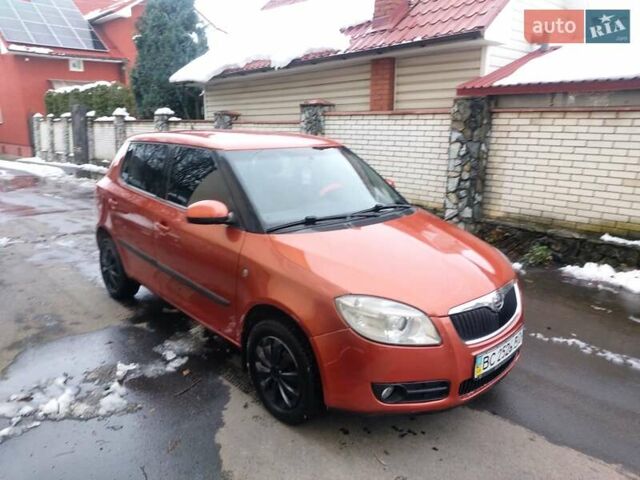 Помаранчевий Шкода Фабія, об'ємом двигуна 1.6 л та пробігом 325 тис. км за 3450 $, фото 2 на Automoto.ua
