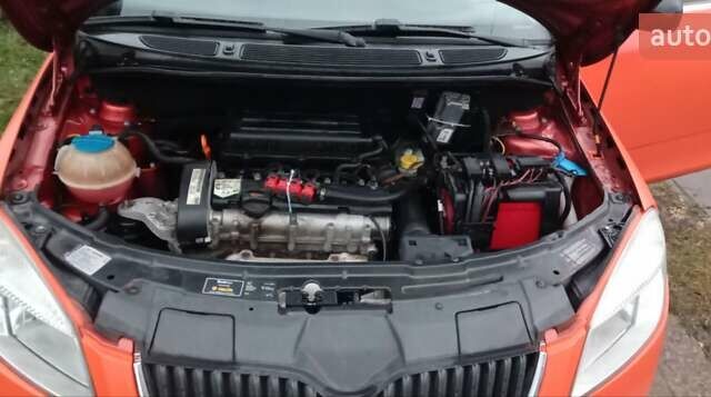 Помаранчевий Шкода Фабія, об'ємом двигуна 1.39 л та пробігом 340 тис. км за 2700 $, фото 6 на Automoto.ua