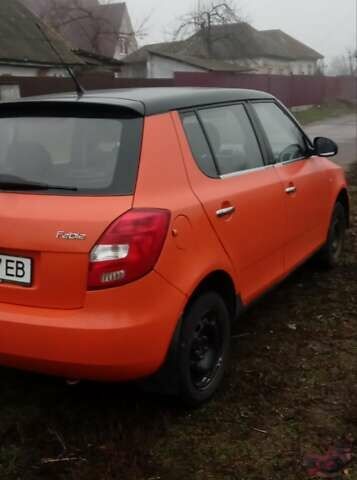 Помаранчевий Шкода Фабія, об'ємом двигуна 1.39 л та пробігом 340 тис. км за 2700 $, фото 3 на Automoto.ua