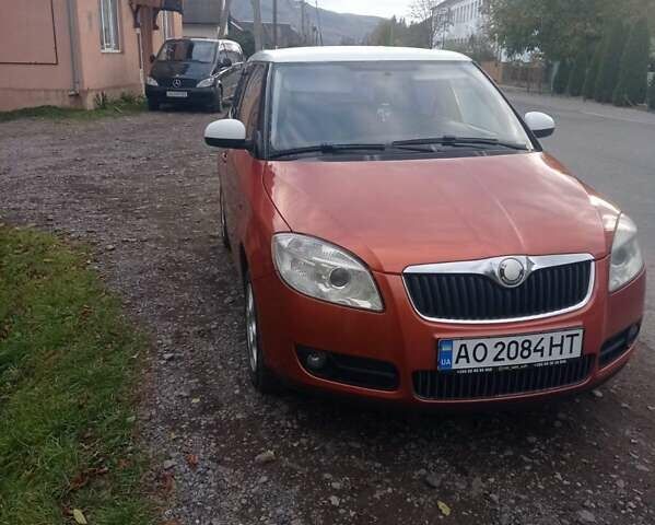 Помаранчевий Шкода Фабія, об'ємом двигуна 1.6 л та пробігом 300 тис. км за 3700 $, фото 6 на Automoto.ua