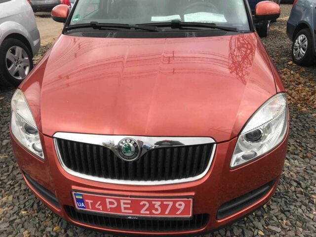 Оранжевый Шкода Фабия, объемом двигателя 1.2 л и пробегом 124 тыс. км за 4800 $, фото 2 на Automoto.ua