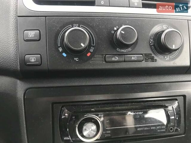 Помаранчевий Шкода Фабія, об'ємом двигуна 1.2 л та пробігом 124 тис. км за 5000 $, фото 14 на Automoto.ua