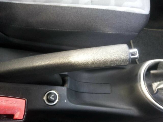 Оранжевый Шкода Фабия, объемом двигателя 1.2 л и пробегом 124 тыс. км за 4800 $, фото 10 на Automoto.ua