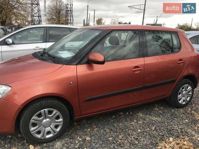 Помаранчевий Шкода Фабія, об'ємом двигуна 1.2 л та пробігом 124 тис. км за 5000 $, фото 15 на Automoto.ua