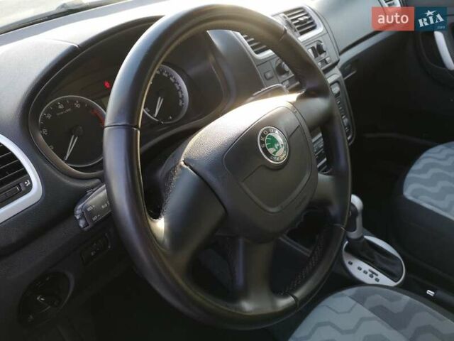 Помаранчевий Шкода Фабія, об'ємом двигуна 1.6 л та пробігом 240 тис. км за 7200 $, фото 19 на Automoto.ua