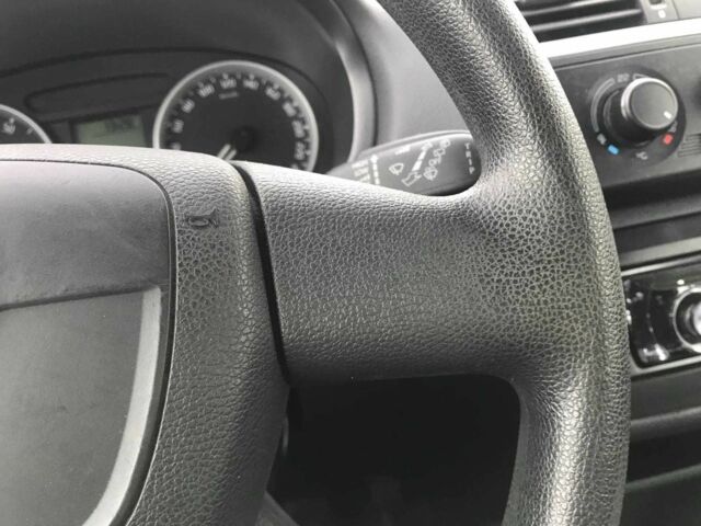 Оранжевый Шкода Фабия, объемом двигателя 1.2 л и пробегом 124 тыс. км за 4800 $, фото 11 на Automoto.ua