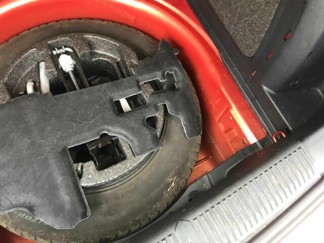 Оранжевый Шкода Фабия, объемом двигателя 1.2 л и пробегом 124 тыс. км за 4800 $, фото 14 на Automoto.ua