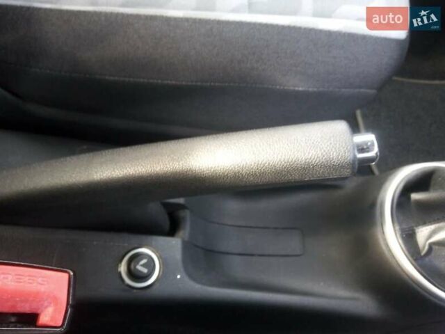 Помаранчевий Шкода Фабія, об'ємом двигуна 1.2 л та пробігом 124 тис. км за 5000 $, фото 16 на Automoto.ua