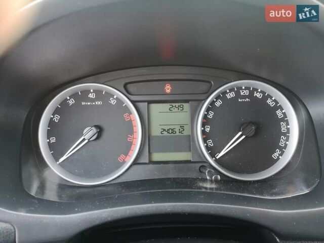 Помаранчевий Шкода Фабія, об'ємом двигуна 1.6 л та пробігом 240 тис. км за 7200 $, фото 16 на Automoto.ua
